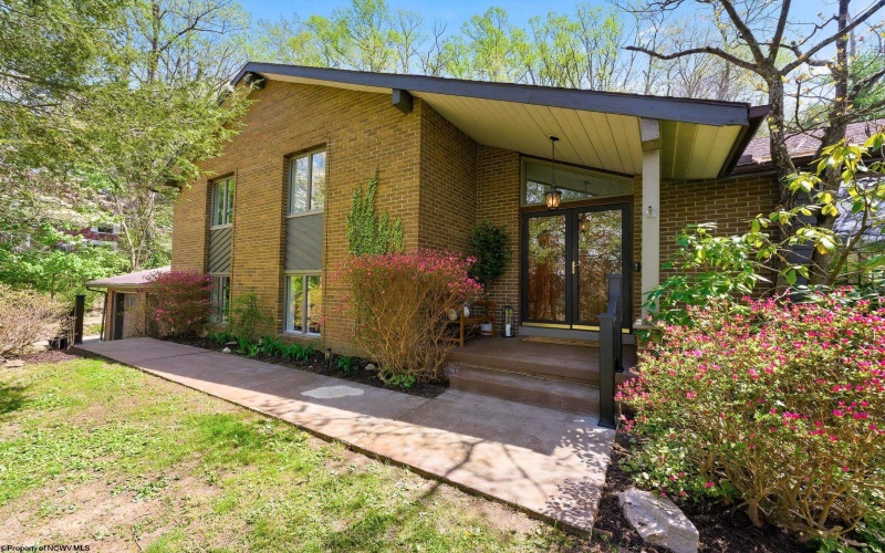 606 Poplar Woods Drive, Morgantown, West Virginia 26505, 6 Bedrooms Bedrooms, 13 Rooms Rooms,4 BathroomsBathrooms,Single Family Detached,For Sale,Poplar Woods,10164321