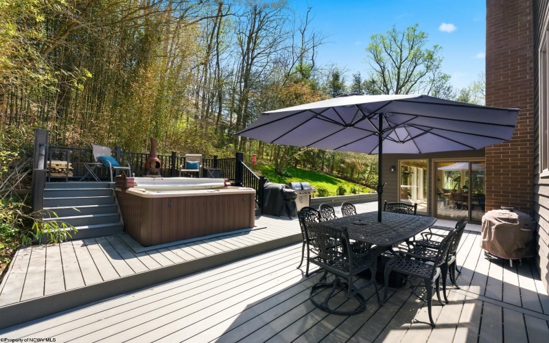 606 Poplar Woods Drive, Morgantown, West Virginia 26505, 6 Bedrooms Bedrooms, 13 Rooms Rooms,4 BathroomsBathrooms,Single Family Detached,For Sale,Poplar Woods,10164321