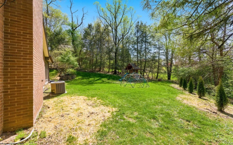 606 Poplar Woods Drive, Morgantown, West Virginia 26505, 6 Bedrooms Bedrooms, 13 Rooms Rooms,4 BathroomsBathrooms,Single Family Detached,For Sale,Poplar Woods,10164321