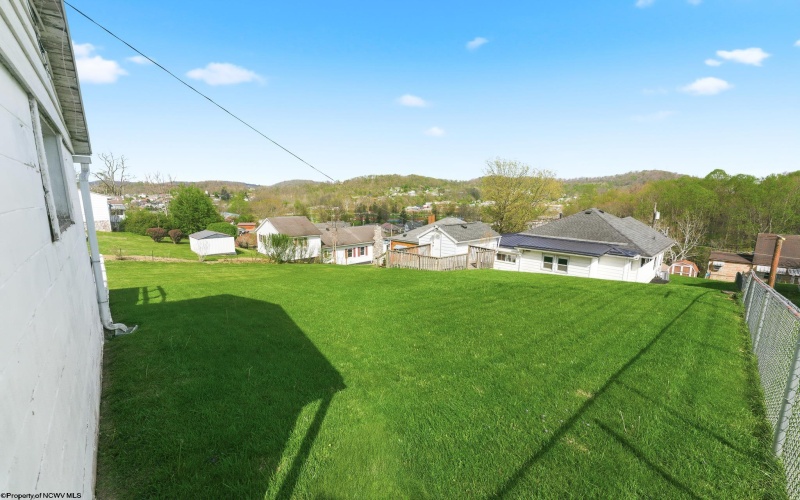 304 Thomas Avenue, Nutter Fort, West Virginia 26301, 2 Bedrooms Bedrooms, 5 Rooms Rooms,1 BathroomBathrooms,Single Family Detached,For Sale,Thomas,10164316
