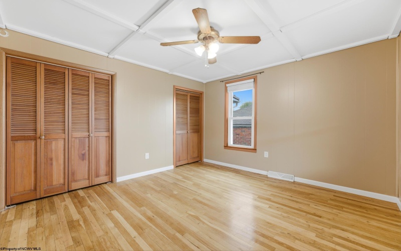 304 Thomas Avenue, Nutter Fort, West Virginia 26301, 2 Bedrooms Bedrooms, 5 Rooms Rooms,1 BathroomBathrooms,Single Family Detached,For Sale,Thomas,10164316