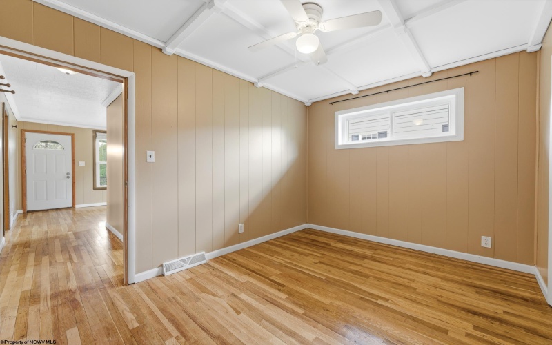 304 Thomas Avenue, Nutter Fort, West Virginia 26301, 2 Bedrooms Bedrooms, 5 Rooms Rooms,1 BathroomBathrooms,Single Family Detached,For Sale,Thomas,10164316