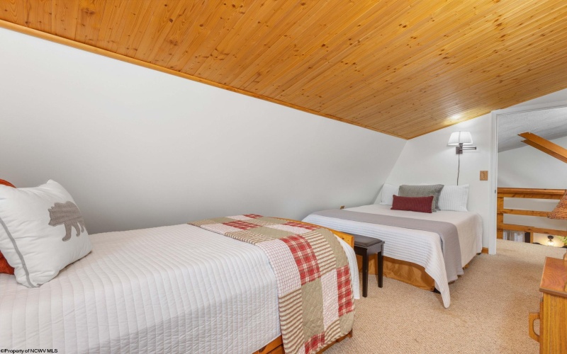 576 Hemlock Circle, Terra Alta, West Virginia 26764, 3 Bedrooms Bedrooms, 9 Rooms Rooms,2 BathroomsBathrooms,Single Family Detached,For Sale,Hemlock,10164325