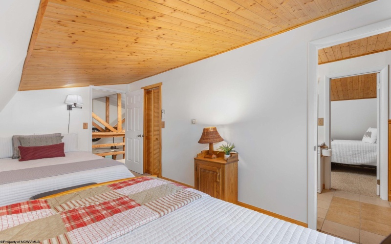 576 Hemlock Circle, Terra Alta, West Virginia 26764, 3 Bedrooms Bedrooms, 9 Rooms Rooms,2 BathroomsBathrooms,Single Family Detached,For Sale,Hemlock,10164325