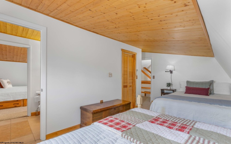 576 Hemlock Circle, Terra Alta, West Virginia 26764, 3 Bedrooms Bedrooms, 9 Rooms Rooms,2 BathroomsBathrooms,Single Family Detached,For Sale,Hemlock,10164325