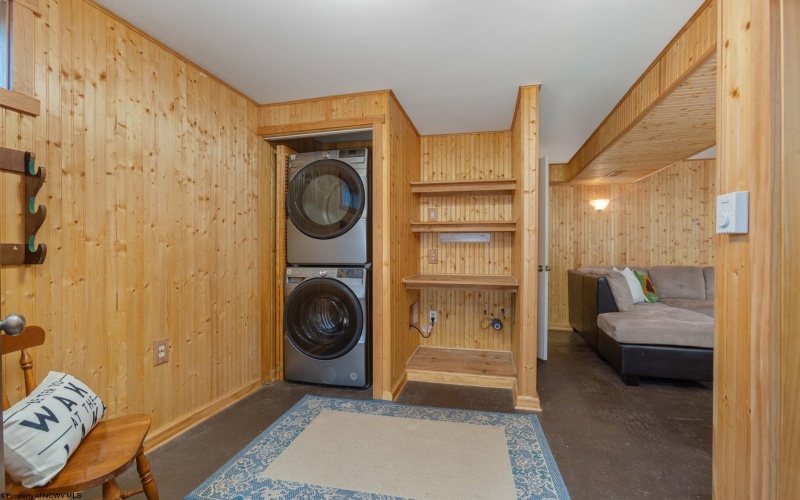 576 Hemlock Circle, Terra Alta, West Virginia 26764, 3 Bedrooms Bedrooms, 9 Rooms Rooms,2 BathroomsBathrooms,Single Family Detached,For Sale,Hemlock,10164325