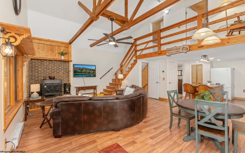 576 Hemlock Circle, Terra Alta, West Virginia 26764, 3 Bedrooms Bedrooms, 9 Rooms Rooms,2 BathroomsBathrooms,Single Family Detached,For Sale,Hemlock,10164325