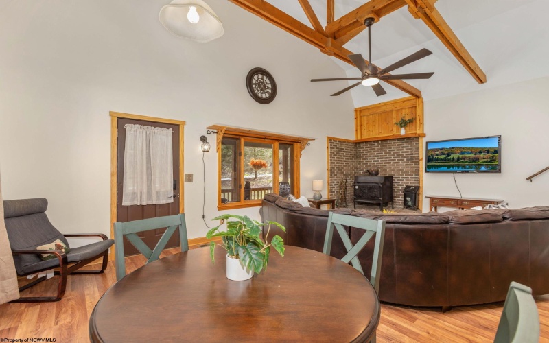 576 Hemlock Circle, Terra Alta, West Virginia 26764, 3 Bedrooms Bedrooms, 9 Rooms Rooms,2 BathroomsBathrooms,Single Family Detached,For Sale,Hemlock,10164325