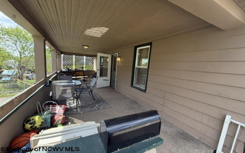 1307 Robin Lane, Fairmont, West Virginia 26554, 3 Bedrooms Bedrooms, 7 Rooms Rooms,1 BathroomBathrooms,Single Family Detached,For Sale,Robin,10164328