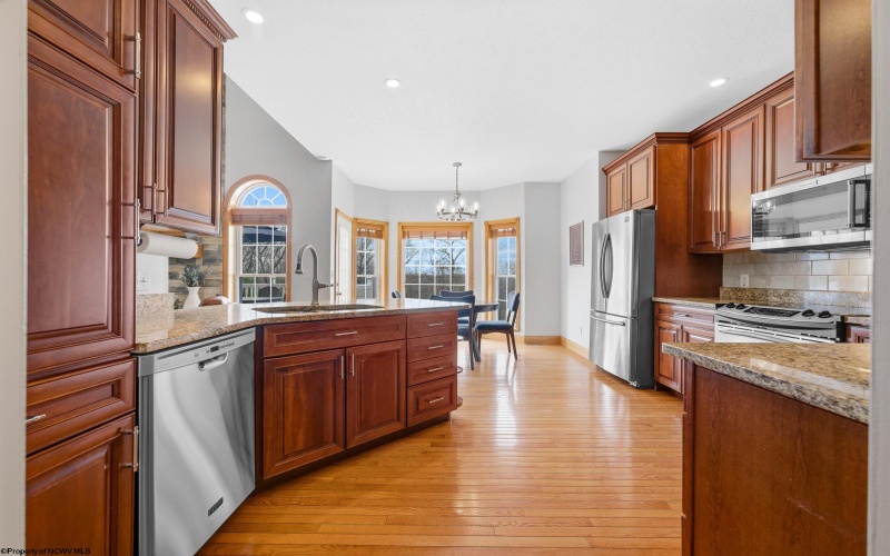 408 Platinum Point Drive, Morgantown, West Virginia 26508, 5 Bedrooms Bedrooms, 16 Rooms Rooms,4 BathroomsBathrooms,Single Family Detached,For Sale,Platinum Point,10164333