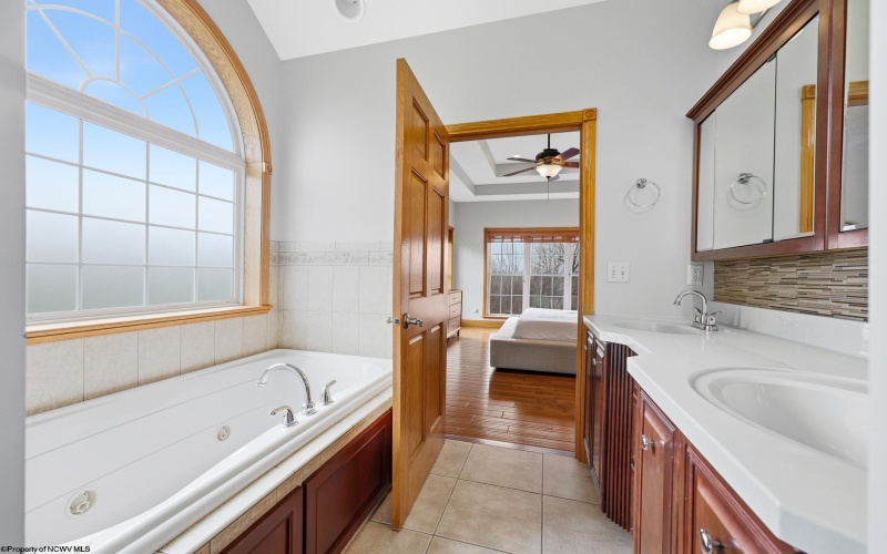 408 Platinum Point Drive, Morgantown, West Virginia 26508, 5 Bedrooms Bedrooms, 16 Rooms Rooms,4 BathroomsBathrooms,Single Family Detached,For Sale,Platinum Point,10164333