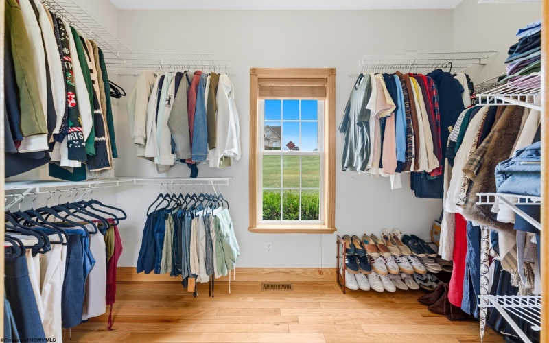 408 Platinum Point Drive, Morgantown, West Virginia 26508, 5 Bedrooms Bedrooms, 16 Rooms Rooms,4 BathroomsBathrooms,Single Family Detached,For Sale,Platinum Point,10164333