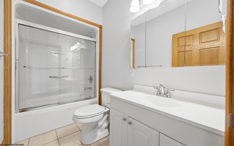 408 Platinum Point Drive, Morgantown, West Virginia 26508, 5 Bedrooms Bedrooms, 16 Rooms Rooms,4 BathroomsBathrooms,Single Family Detached,For Sale,Platinum Point,10164333