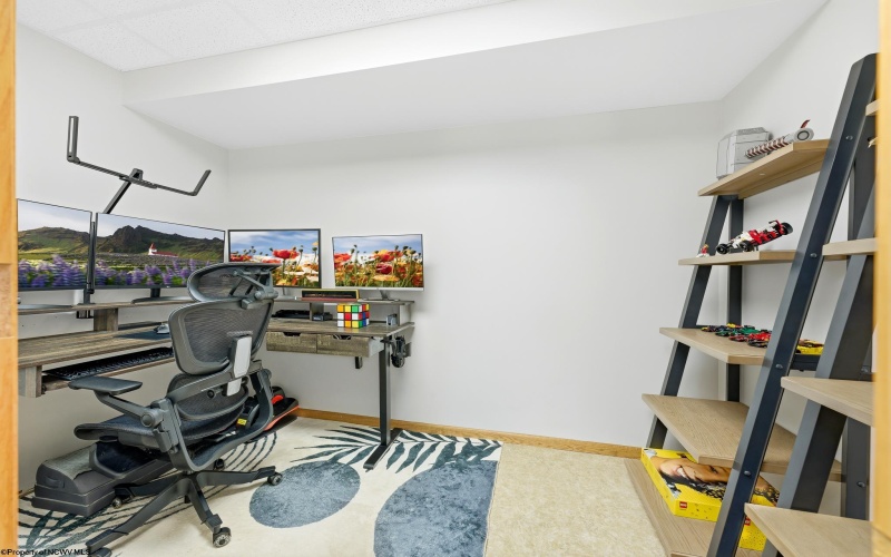 408 Platinum Point Drive, Morgantown, West Virginia 26508, 5 Bedrooms Bedrooms, 16 Rooms Rooms,4 BathroomsBathrooms,Single Family Detached,For Sale,Platinum Point,10164333