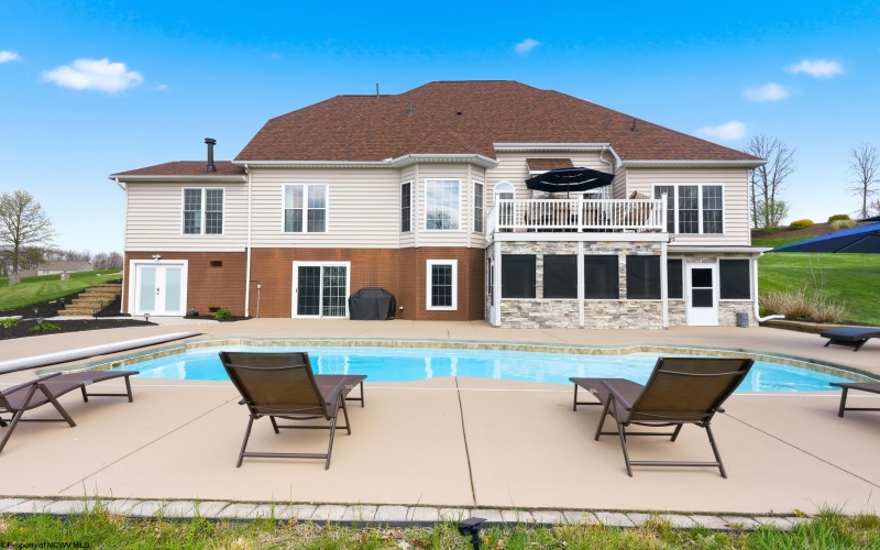 408 Platinum Point Drive, Morgantown, West Virginia 26508, 5 Bedrooms Bedrooms, 16 Rooms Rooms,4 BathroomsBathrooms,Single Family Detached,For Sale,Platinum Point,10164333