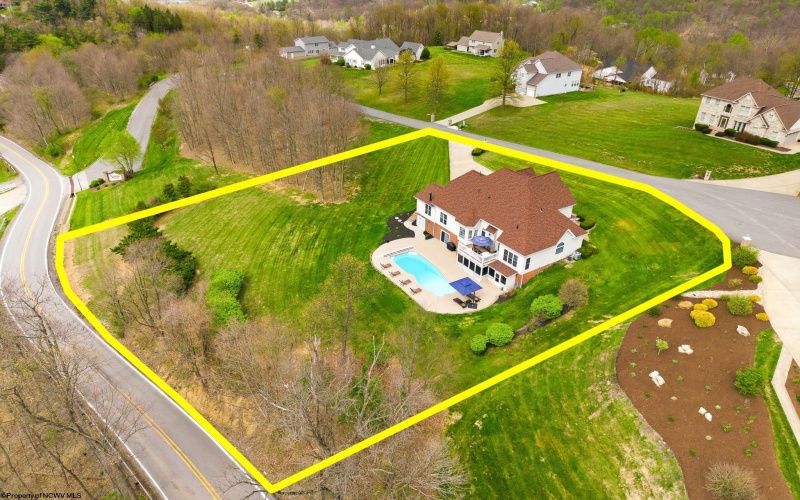 408 Platinum Point Drive, Morgantown, West Virginia 26508, 5 Bedrooms Bedrooms, 16 Rooms Rooms,4 BathroomsBathrooms,Single Family Detached,For Sale,Platinum Point,10164333