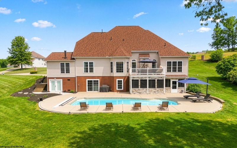 408 Platinum Point Drive, Morgantown, West Virginia 26508, 5 Bedrooms Bedrooms, 16 Rooms Rooms,4 BathroomsBathrooms,Single Family Detached,For Sale,Platinum Point,10164333