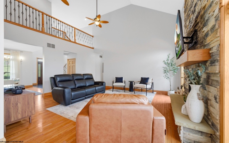 408 Platinum Point Drive, Morgantown, West Virginia 26508, 5 Bedrooms Bedrooms, 16 Rooms Rooms,4 BathroomsBathrooms,Single Family Detached,For Sale,Platinum Point,10164333