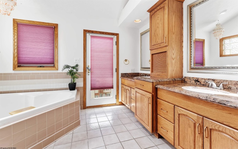 1405 Far Meadows, Morgantown, West Virginia 26508, 4 Bedrooms Bedrooms, 13 Rooms Rooms,3 BathroomsBathrooms,Single Family Detached,For Sale,Far,10164332