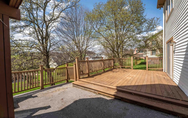 1405 Far Meadows, Morgantown, West Virginia 26508, 4 Bedrooms Bedrooms, 13 Rooms Rooms,3 BathroomsBathrooms,Single Family Detached,For Sale,Far,10164332