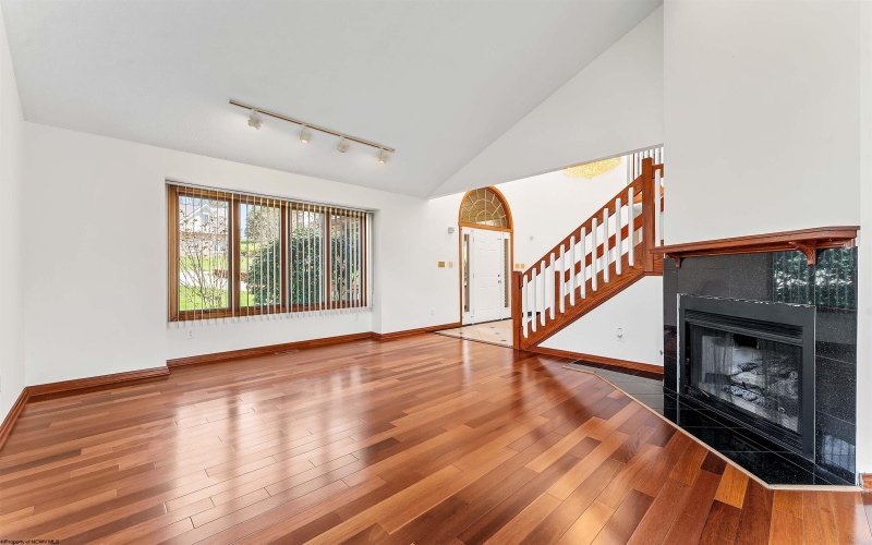 1405 Far Meadows, Morgantown, West Virginia 26508, 4 Bedrooms Bedrooms, 13 Rooms Rooms,3 BathroomsBathrooms,Single Family Detached,For Sale,Far,10164332