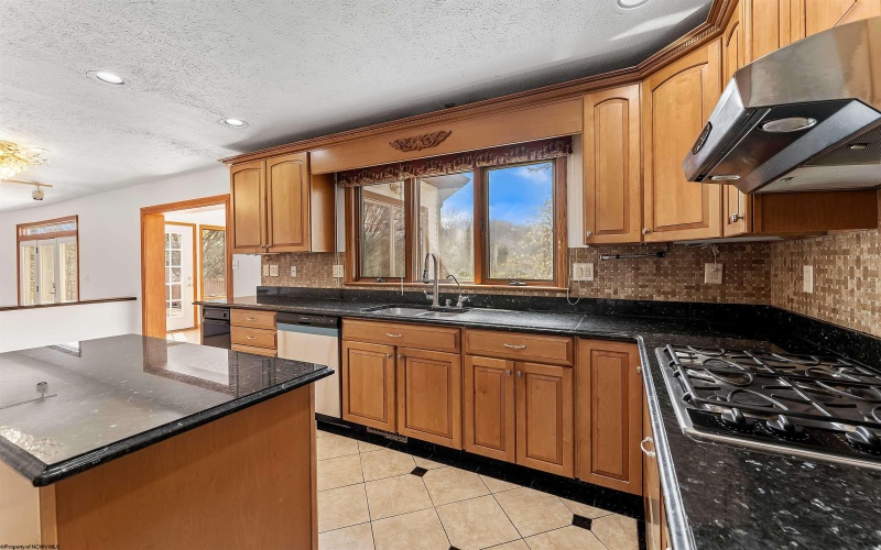 1405 Far Meadows, Morgantown, West Virginia 26508, 4 Bedrooms Bedrooms, 13 Rooms Rooms,3 BathroomsBathrooms,Single Family Detached,For Sale,Far,10164332