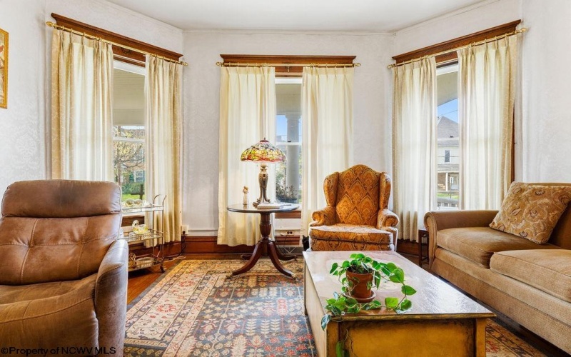 646 Mulberry Avenue, Clarksburg, West Virginia 26301, 5 Bedrooms Bedrooms, 17 Rooms Rooms,3 BathroomsBathrooms,Single Family Detached,For Sale,Mulberry,10164323