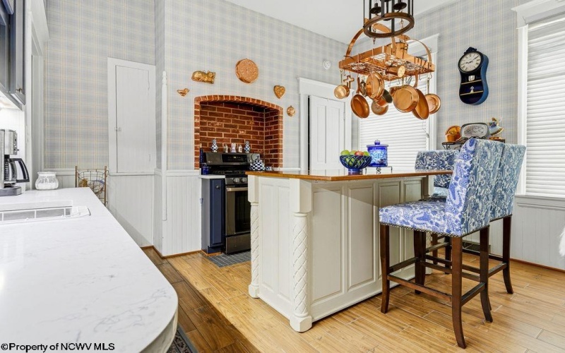 646 Mulberry Avenue, Clarksburg, West Virginia 26301, 5 Bedrooms Bedrooms, 17 Rooms Rooms,3 BathroomsBathrooms,Single Family Detached,For Sale,Mulberry,10164323