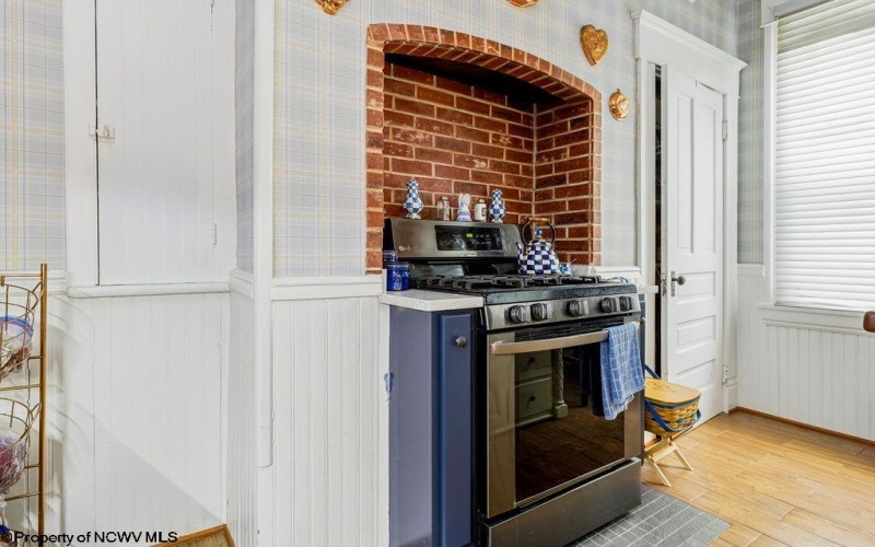 646 Mulberry Avenue, Clarksburg, West Virginia 26301, 5 Bedrooms Bedrooms, 17 Rooms Rooms,3 BathroomsBathrooms,Single Family Detached,For Sale,Mulberry,10164323