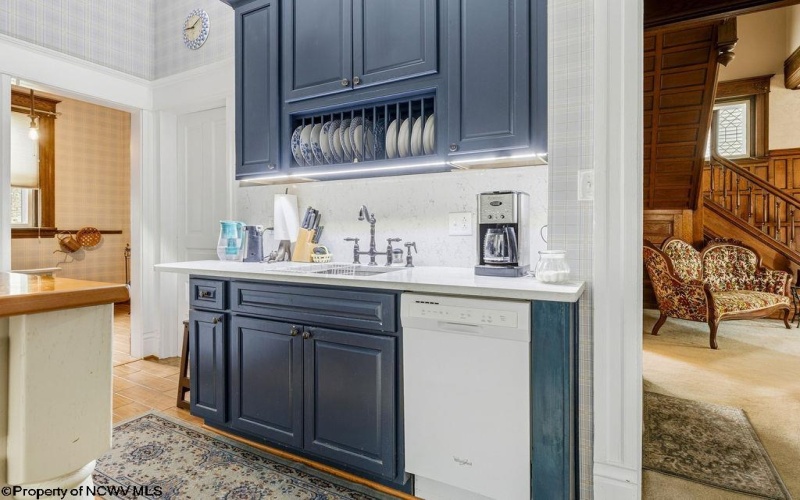 646 Mulberry Avenue, Clarksburg, West Virginia 26301, 5 Bedrooms Bedrooms, 17 Rooms Rooms,3 BathroomsBathrooms,Single Family Detached,For Sale,Mulberry,10164323