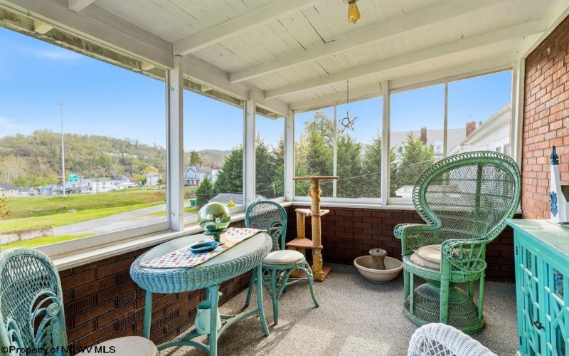 646 Mulberry Avenue, Clarksburg, West Virginia 26301, 5 Bedrooms Bedrooms, 17 Rooms Rooms,3 BathroomsBathrooms,Single Family Detached,For Sale,Mulberry,10164323