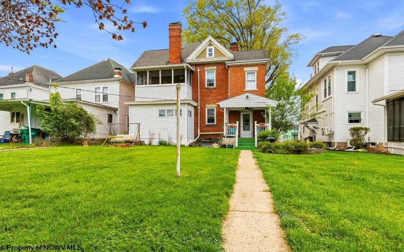 646 Mulberry Avenue, Clarksburg, West Virginia 26301, 5 Bedrooms Bedrooms, 17 Rooms Rooms,3 BathroomsBathrooms,Single Family Detached,For Sale,Mulberry,10164323