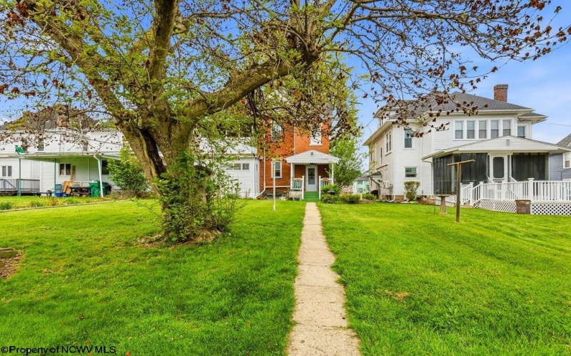 646 Mulberry Avenue, Clarksburg, West Virginia 26301, 5 Bedrooms Bedrooms, 17 Rooms Rooms,3 BathroomsBathrooms,Single Family Detached,For Sale,Mulberry,10164323