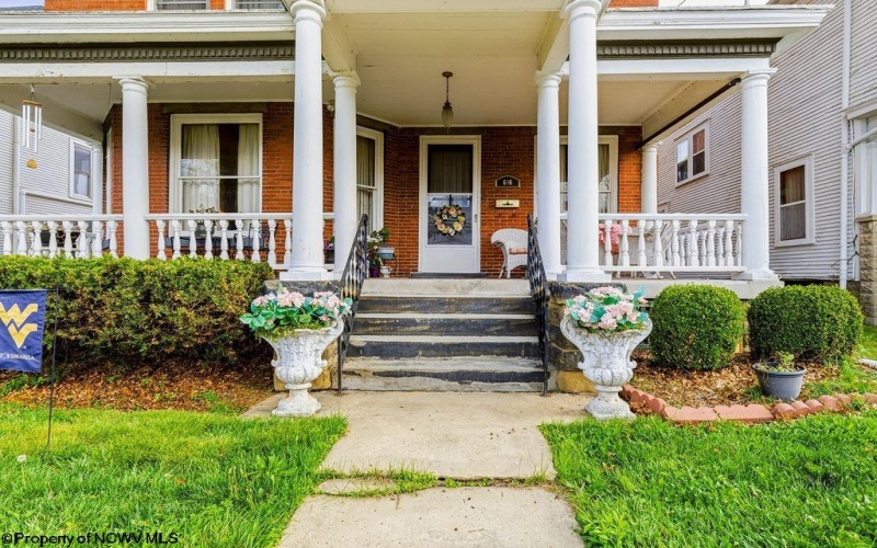 646 Mulberry Avenue, Clarksburg, West Virginia 26301, 5 Bedrooms Bedrooms, 17 Rooms Rooms,3 BathroomsBathrooms,Single Family Detached,For Sale,Mulberry,10164323