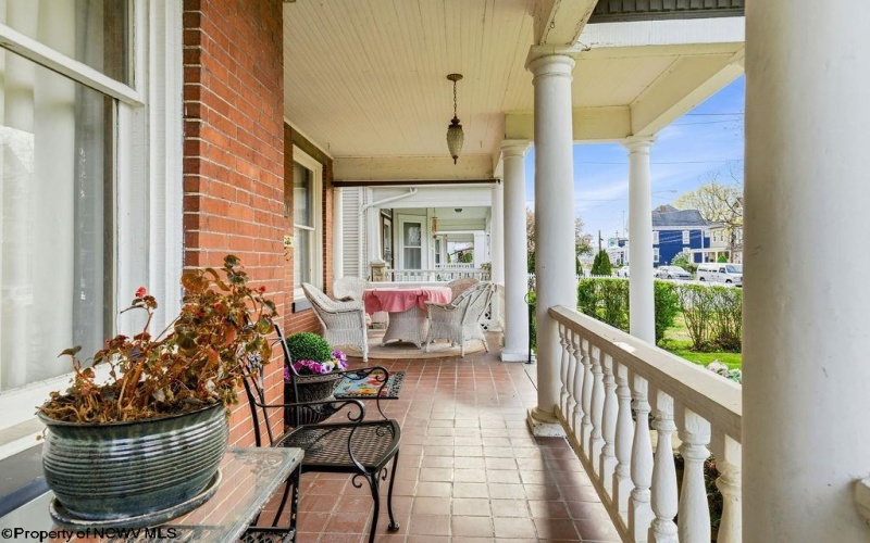 646 Mulberry Avenue, Clarksburg, West Virginia 26301, 5 Bedrooms Bedrooms, 17 Rooms Rooms,3 BathroomsBathrooms,Single Family Detached,For Sale,Mulberry,10164323