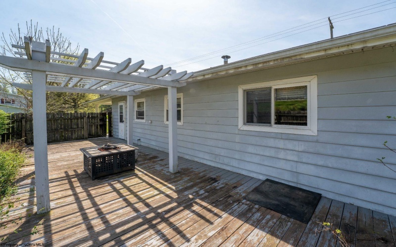 1125 Bell Run Road, Fairmont, West Virginia 26554, 2 Bedrooms Bedrooms, 5 Rooms Rooms,1 BathroomBathrooms,Single Family Detached,For Sale,Bell Run,10164329