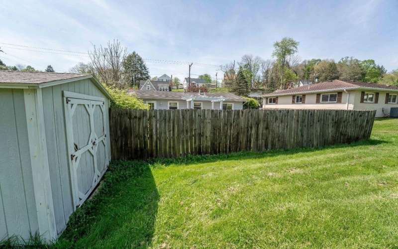 1125 Bell Run Road, Fairmont, West Virginia 26554, 2 Bedrooms Bedrooms, 5 Rooms Rooms,1 BathroomBathrooms,Single Family Detached,For Sale,Bell Run,10164329