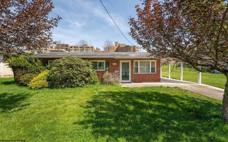 1125 Bell Run Road, Fairmont, West Virginia 26554, 2 Bedrooms Bedrooms, 5 Rooms Rooms,1 BathroomBathrooms,Single Family Detached,For Sale,Bell Run,10164329