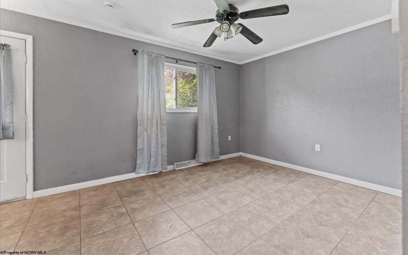 1125 Bell Run Road, Fairmont, West Virginia 26554, 2 Bedrooms Bedrooms, 5 Rooms Rooms,1 BathroomBathrooms,Single Family Detached,For Sale,Bell Run,10164329