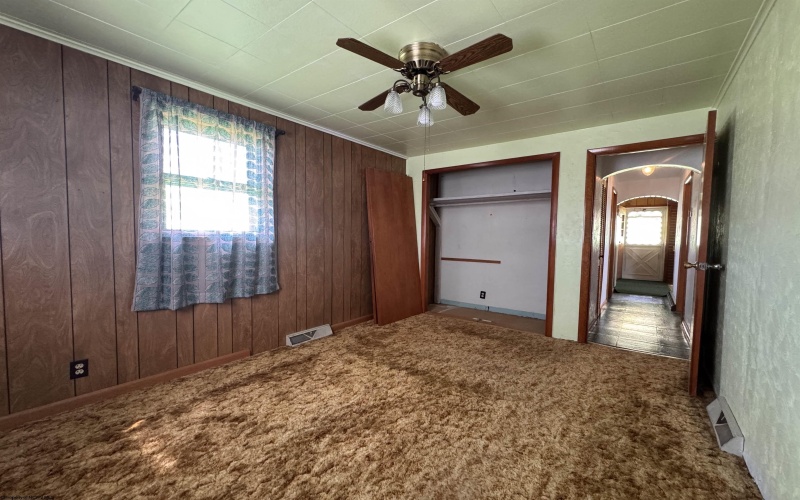 1823 21 Street, Clarksburg, West Virginia 26301, 1 Bedroom Bedrooms, 4 Rooms Rooms,1 BathroomBathrooms,Single Family Detached,For Sale,21,10164341