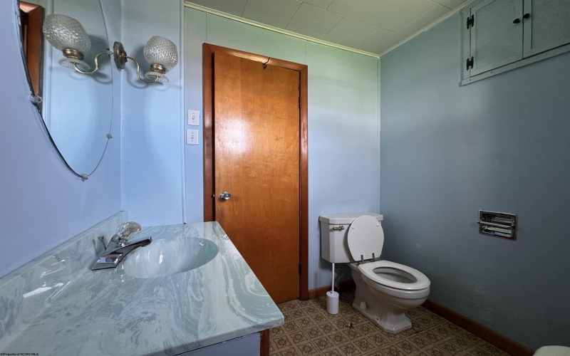 1823 21 Street, Clarksburg, West Virginia 26301, 1 Bedroom Bedrooms, 4 Rooms Rooms,1 BathroomBathrooms,Single Family Detached,For Sale,21,10164341