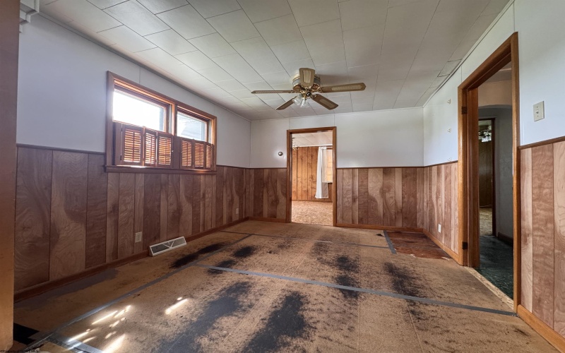 1823 21 Street, Clarksburg, West Virginia 26301, 1 Bedroom Bedrooms, 4 Rooms Rooms,1 BathroomBathrooms,Single Family Detached,For Sale,21,10164341