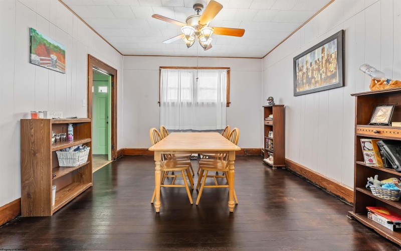 313 New York Avenue, Westover, West Virginia 26501, 2 Bedrooms Bedrooms, 5 Rooms Rooms,1 BathroomBathrooms,Single Family Detached,For Sale,New York,10164348