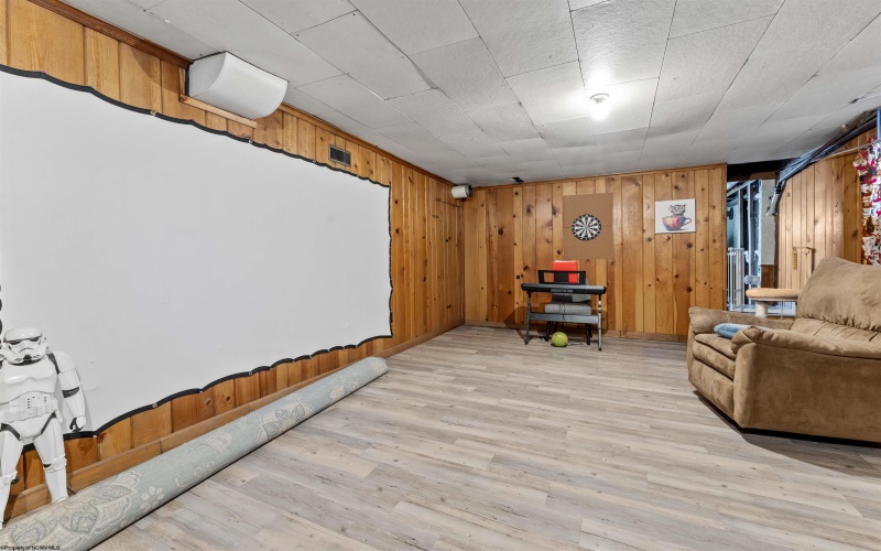 313 New York Avenue, Westover, West Virginia 26501, 2 Bedrooms Bedrooms, 5 Rooms Rooms,1 BathroomBathrooms,Single Family Detached,For Sale,New York,10164348