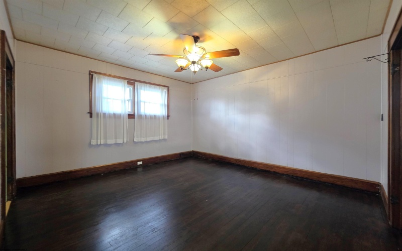 313 New York Avenue, Westover, West Virginia 26501, 2 Bedrooms Bedrooms, 5 Rooms Rooms,1 BathroomBathrooms,Single Family Detached,For Sale,New York,10164348