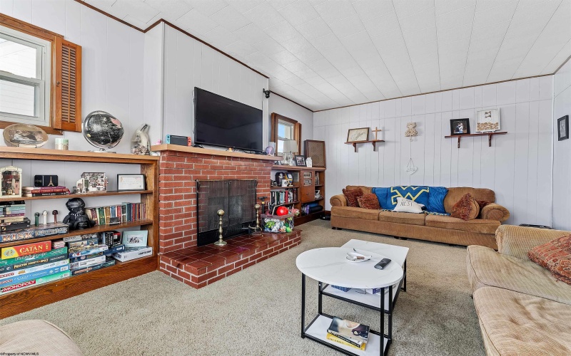 313 New York Avenue, Westover, West Virginia 26501, 2 Bedrooms Bedrooms, 5 Rooms Rooms,1 BathroomBathrooms,Single Family Detached,For Sale,New York,10164348