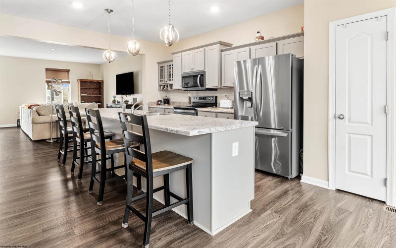 401 Turquoise Lane, Morgantown, West Virginia 26508, 3 Bedrooms Bedrooms, 8 Rooms Rooms,3 BathroomsBathrooms,Single Family Attached,For Sale,Turquoise,10164343