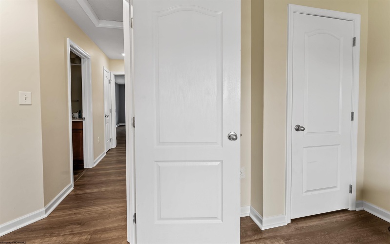 401 Turquoise Lane, Morgantown, West Virginia 26508, 3 Bedrooms Bedrooms, 8 Rooms Rooms,3 BathroomsBathrooms,Single Family Attached,For Sale,Turquoise,10164343