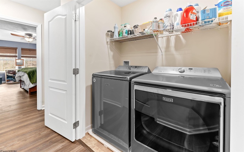 401 Turquoise Lane, Morgantown, West Virginia 26508, 3 Bedrooms Bedrooms, 8 Rooms Rooms,3 BathroomsBathrooms,Single Family Attached,For Sale,Turquoise,10164343