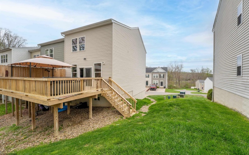 401 Turquoise Lane, Morgantown, West Virginia 26508, 3 Bedrooms Bedrooms, 8 Rooms Rooms,3 BathroomsBathrooms,Single Family Attached,For Sale,Turquoise,10164343